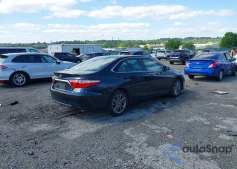 2015 Toyota Camry Se z USA, uszkodzony, nr VIN 4T1BF1FK1FU089922